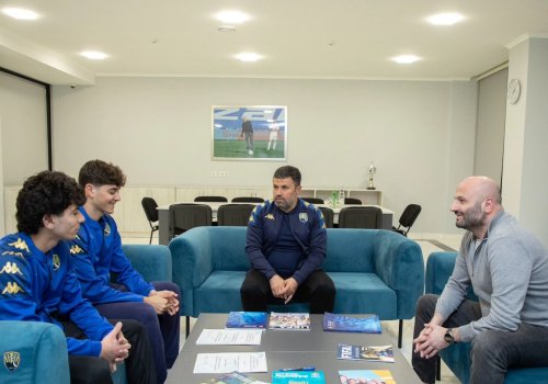 &ldquo;Kəpəz&rdquo;dən akademiyanın iki üzvü ilə peşəkar müqavilə