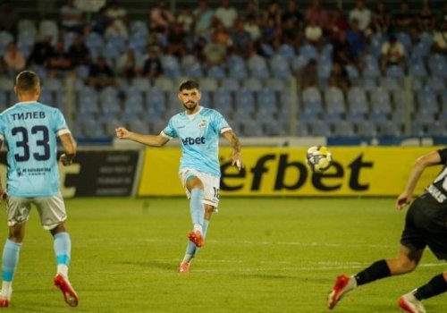 Cəlal oynadı, komandası evdə uduzdu