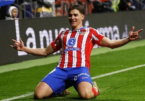 Xulian Alvares gələcəyi ilə bağlı seçim etdi