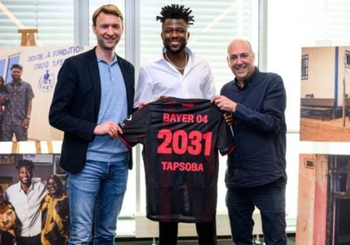 &ldquo;Bayer&rdquo;də yeni müqavilə