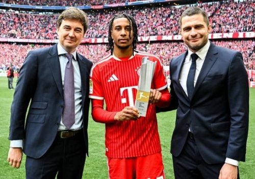 Bundesliqanın ən yaxşı oyunçusu seçildi