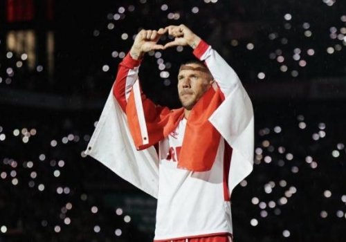 Podolski karyerasını bitirdi