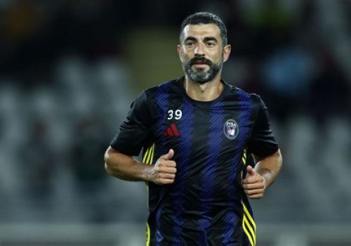 Veteran müdafiəçisi &ldquo;Piza&rdquo; ilə yollarını ayırdı